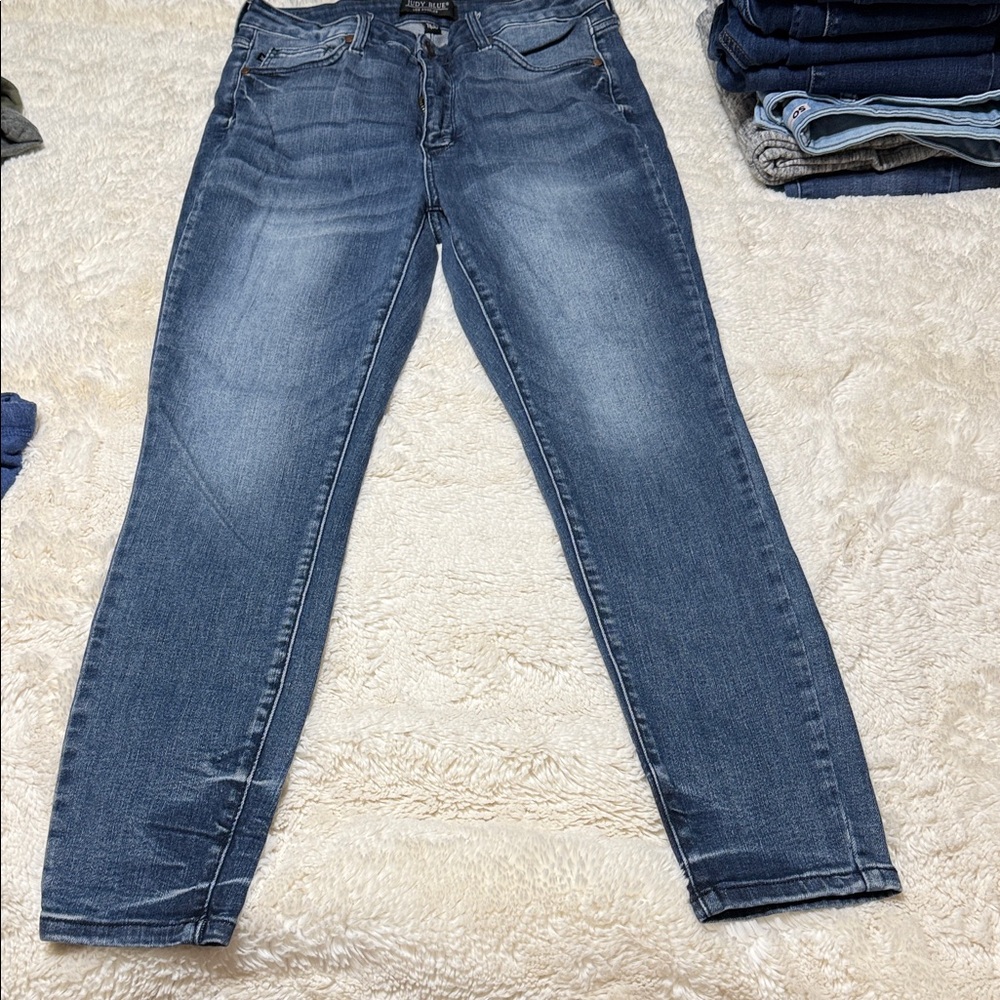 Judy Blue Women's Straight Leg Jeans in Classic Blue